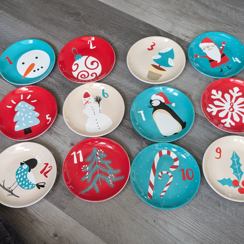 Christmas In July Holiday Cheer Plate Set   -12 Days Of Christmas